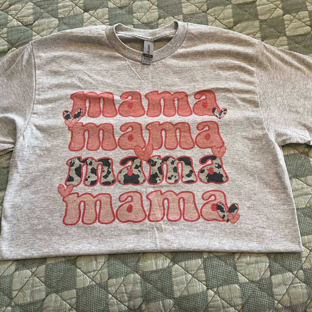 Gray Graphic Mama Shirt